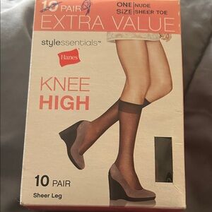 Hanes Style Essentials Nude Knee Highs